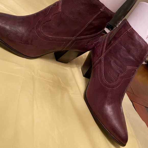 Frye boots - Picture 2 of 4